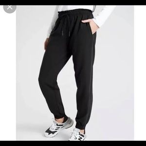 Athleta Metropolis jogger 16
